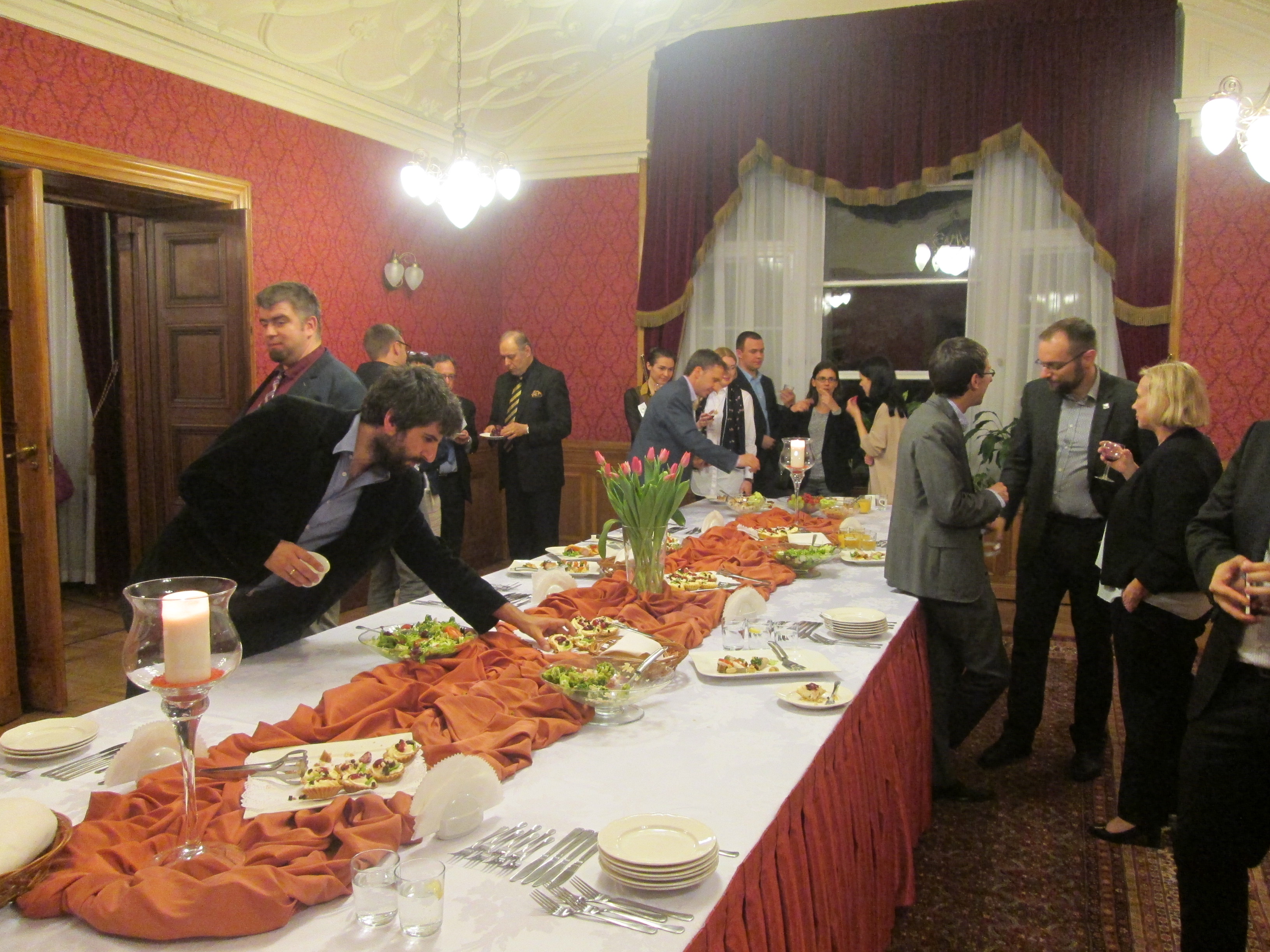 Uczestnicy konferencji naukowej LEAM 2016 podczas uroczystej kolacji w pałacu Bidermanna/Participants of the LEAM 2016 scientific conference during a gala dinner at the Bidermann Palace