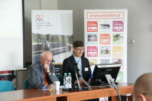 Dwoje prelegentów podczas panelu konferencji naukowej LEAM 2017 na Wydziale Studiów Międzynarodowych i Politologicznych Uniwersytetu Łódzkiego/Two speakers during the panel of the LEAM 2017 scientific conference at the Faculty of International and Political Studies at the University of Lodz